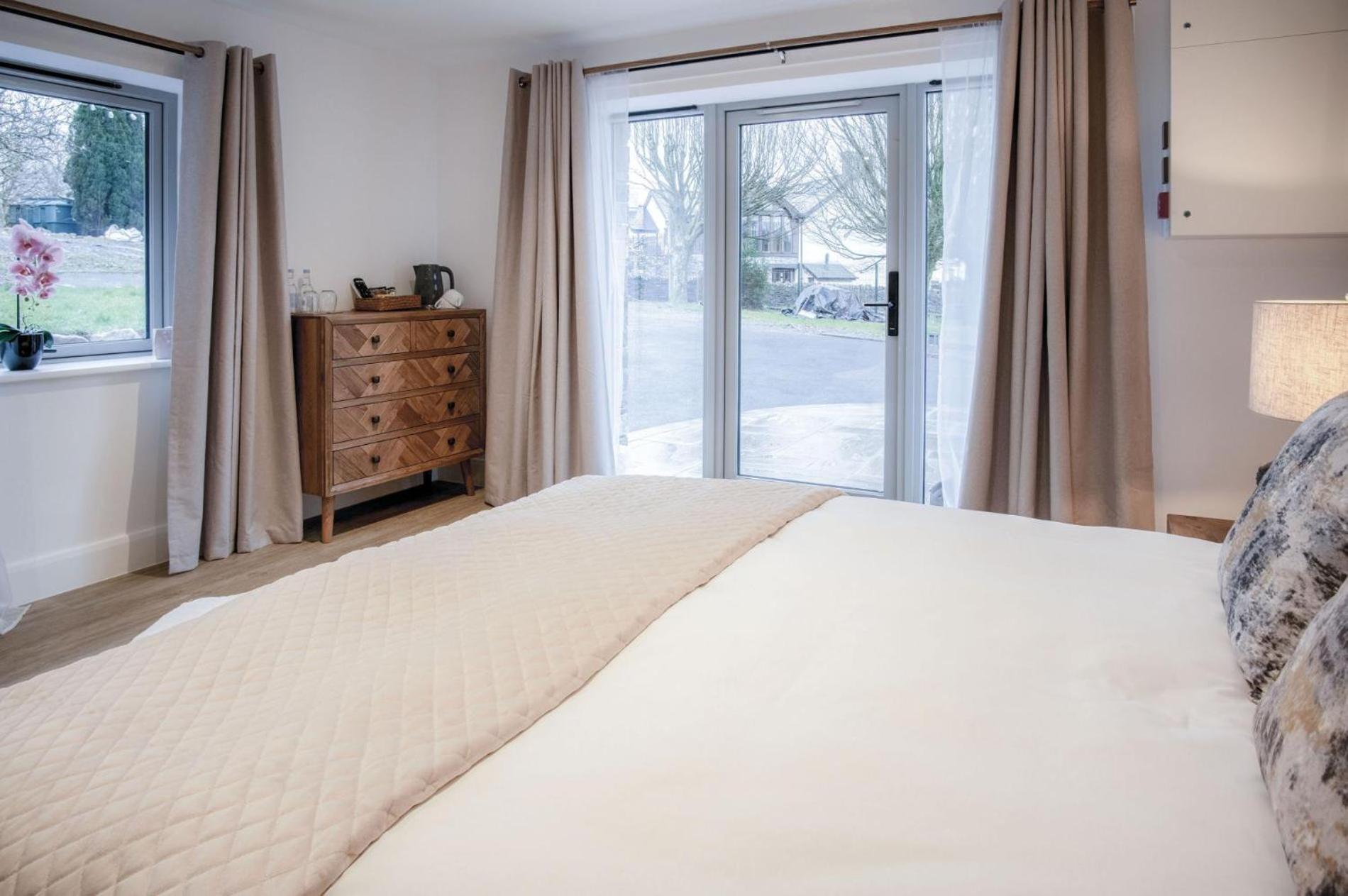 Suite 1 - Sleeping Giant Hotel - Pen Y Cae Inn Brecon Esterno foto
