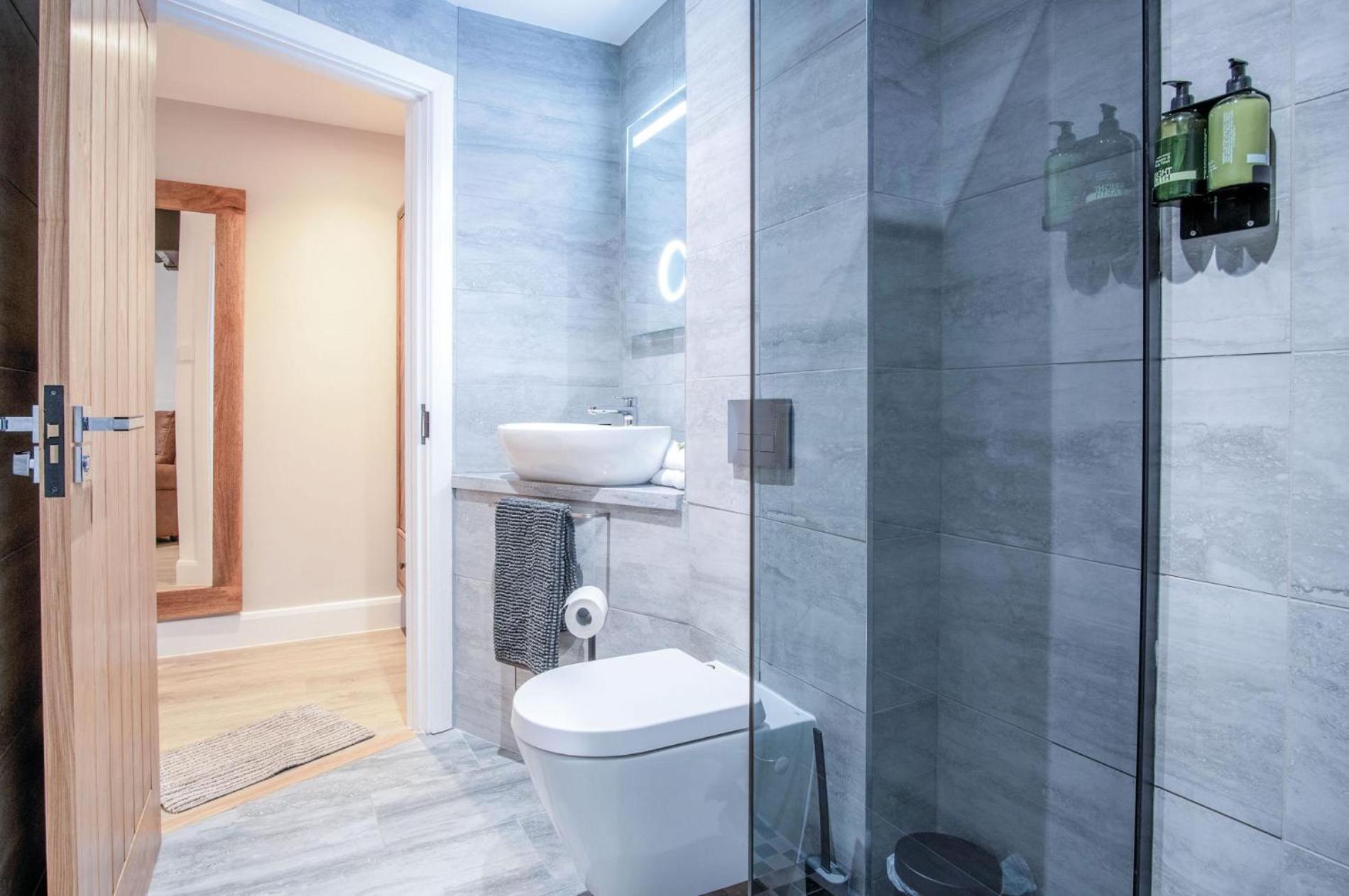 Suite 1 - Sleeping Giant Hotel - Pen Y Cae Inn Brecon Esterno foto